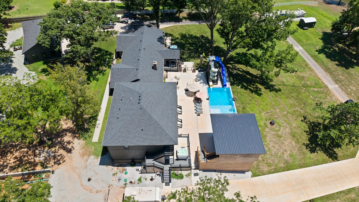 The Grove Estate photo